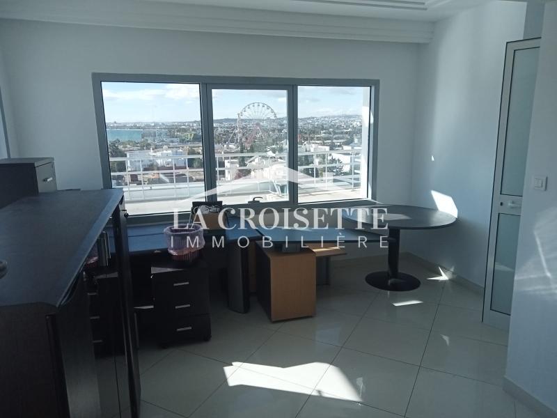 Bureau H+6 aux Berges du Lac 1